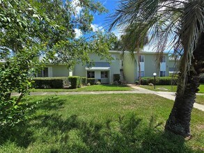 564 Bahia Cir in Ocala, FL - Building Photo - Building Photo