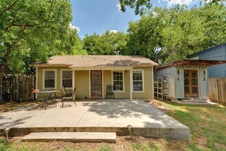 506 W St Johns Ave in Austin, TX - Building Photo - Building Photo