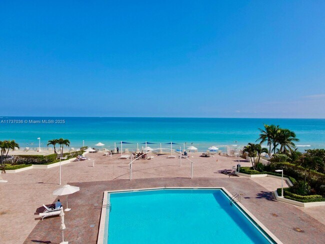 3180 S Ocean Dr in Hallandale Beach, FL - Building Photo - Building Photo