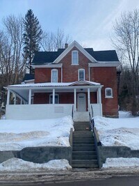 35 W University St photo'