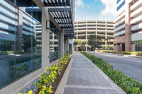 The Central Ala Moana in Honolulu, HI - Foto de edificio - Building Photo