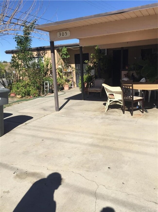 305 Santo Dr in San Jacinto, CA - Building Photo - Building Photo