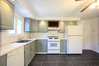 66 Barnett St in New Haven, CT - Building Photo - Building Photo