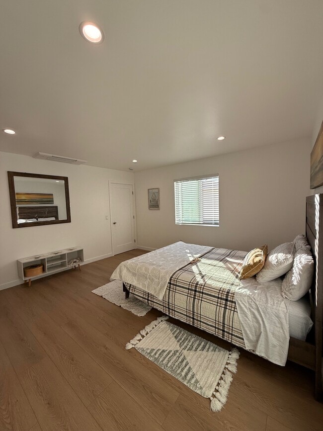 22105 1/2 Dolores St in Carson, CA - Foto de edificio - Building Photo