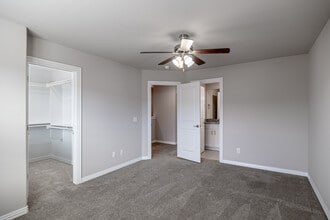 Buckeye Crossing Townhomes in Bentonville, AR - Foto de edificio - Interior Photo