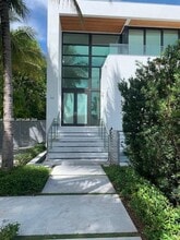 785 Harbor Dr in Key Biscayne, FL - Building Photo - Building Photo