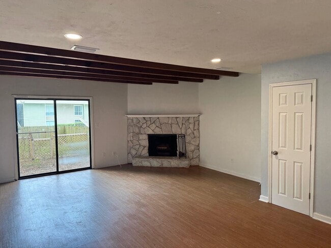 3748 Donovan Dr in Tallahassee, FL - Building Photo - Building Photo