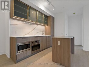 36 Olive Ave in Toronto, ON - Building Photo - Building Photo