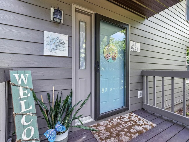 property at 9473 S Pointe Retreat Dr