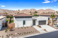 57627 Santo Thomas in La Quinta, CA - Foto de edificio - Building Photo