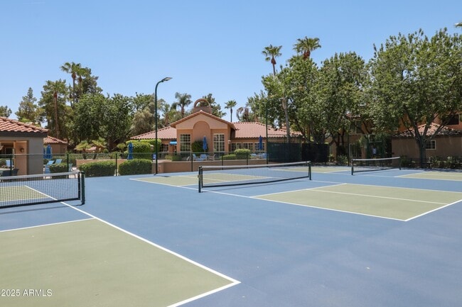 10101 N Arabian Trl, Unit 2004 in Scottsdale, AZ - Building Photo - Building Photo