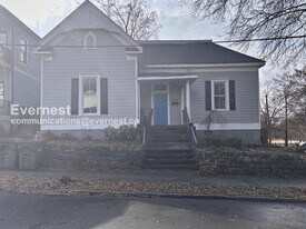 225 Woodward Ave SE in Atlanta, GA - Building Photo