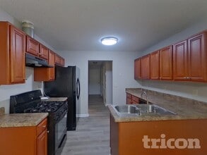 5515 Sapphire Cir in Ellenwood, GA - Building Photo - Building Photo