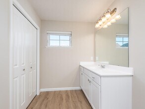 580 SE 4th Ave in Lonsdale, MN - Building Photo - Building Photo