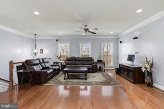 43583 White Cap Terrace in Chantilly, VA - Building Photo - Building Photo