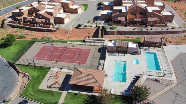 3862 Desert Willow Cir in Moab, UT - Foto de edificio - Building Photo