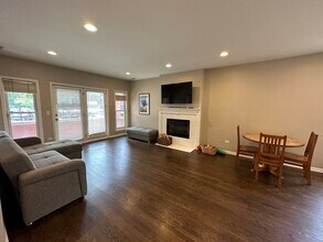1539 N Wicker Park Ave in Chicago, IL - Building Photo - Building Photo