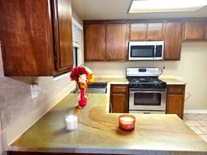 514 Coronado Ave in Long Beach, CA - Building Photo - Building Photo