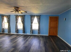 21-23-23 Community Ave, Unit 21 Community Ave in Plainfield, CT - Foto de edificio - Building Photo