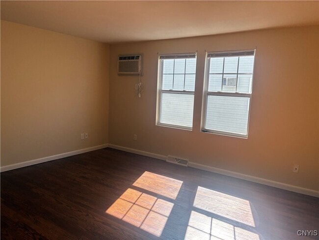 129 S Collingwood Ave in Syracuse, NY - Building Photo - Building Photo