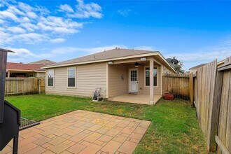 8022 Yaupon View Dr in Cypress, TX - Building Photo - Building Photo