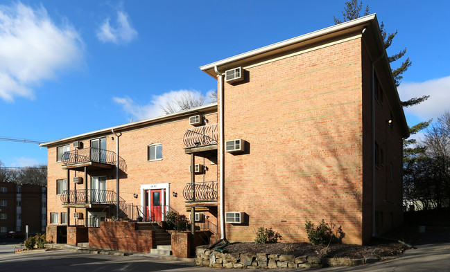 Pavilion Pointe in Cincinnati, OH - Building Photo - Building Photo