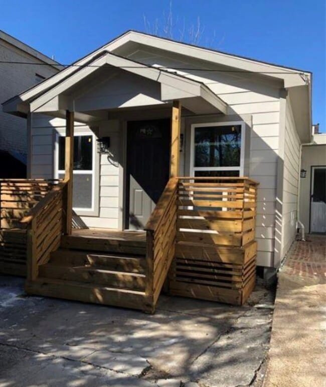 property at 4630 Woodside St