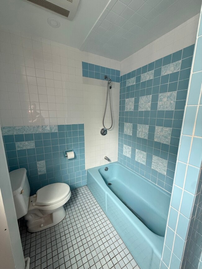 36 Arbella St, Unit #2 in Salem, MA - Building Photo - Building Photo