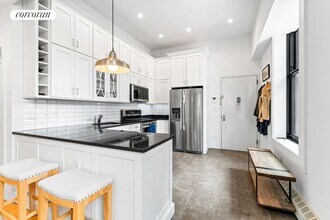 53 Grand St in New York, NY - Building Photo - Building Photo
