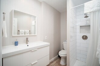 1333 E Thomas Rd in Phoenix, AZ - Building Photo - Building Photo