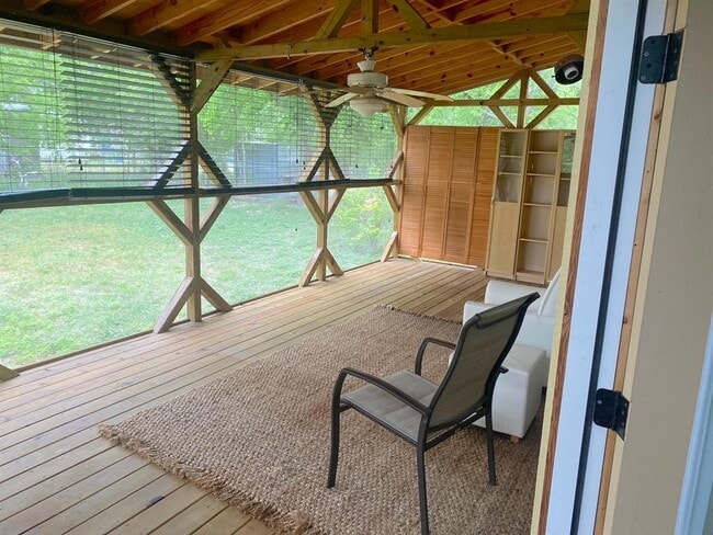 property at 803 N Hackberry St