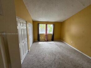 2317 SE 24th Ave in Homestead, FL - Building Photo - Building Photo