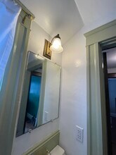 53 Coolidge Rd in Springfield, VT - Foto de edificio - Building Photo