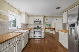 4409 Bridlewood Dr in Austin, TX - Building Photo - Building Photo