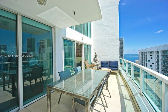 41 SE 5th St in Miami, FL - Building Photo - Building Photo