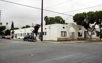 551 W 10th in Long Beach, CA - Building Photo - Building Photo