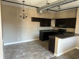 410 N Main St in Davenport, IA - Building Photo