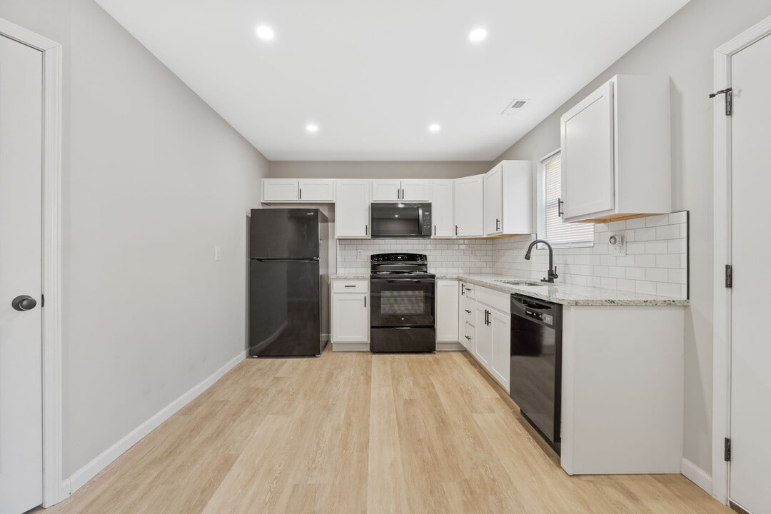 812 Glendower Ave in Columbus, OH - Building Photo