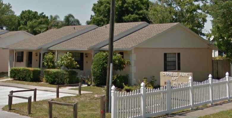 2780 Park Dr in Clearwater, FL - Foto de edificio