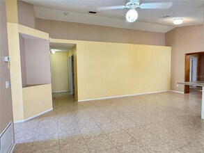 3350 Lake Tiny Cir in Orlando, FL - Building Photo - Building Photo