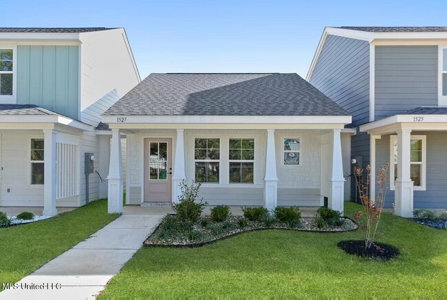 property at 1527 2nd St