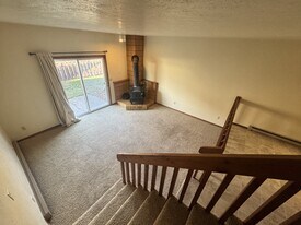 220 S 16th Ave in Bozeman, MT - Building Photo