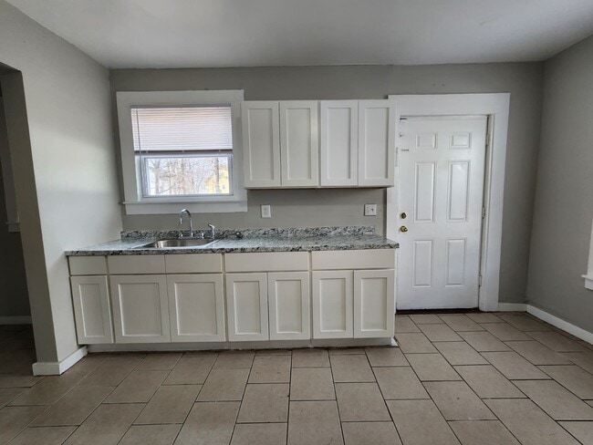 317 Bassett St in New Haven, CT - Building Photo - Building Photo