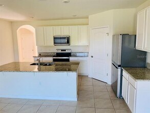 2634 Grandbury Grove Rd in Lakeland, FL - Building Photo - Building Photo