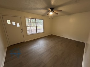 1101 N Kings Hwy in Nash, TX - Building Photo - Building Photo