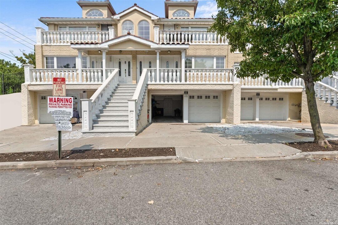 296 Zerega Ave in Bronx, NY - Foto de edificio