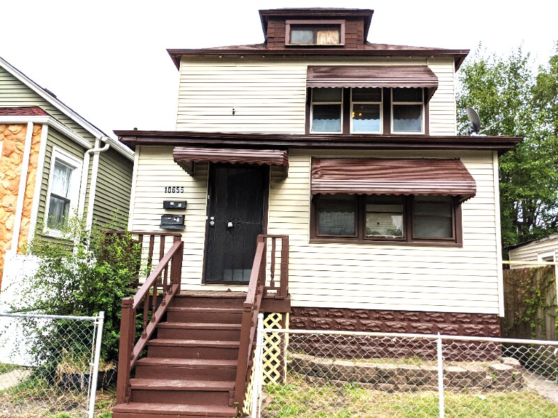 10655 S Hoxie Ave in Chicago, IL - Building Photo