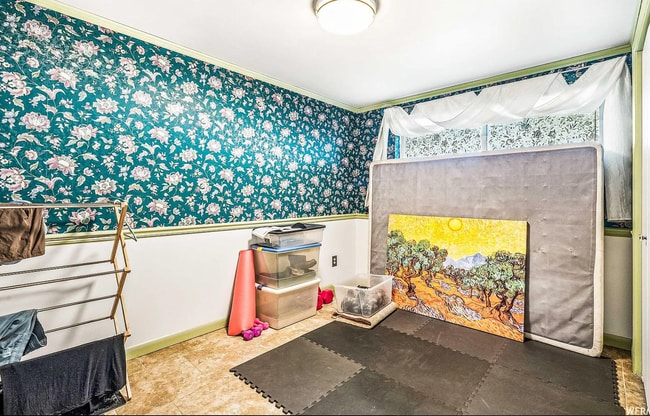 6759 S 2445 E in Cottonwood Heights, UT - Building Photo - Building Photo