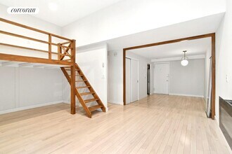 215 E 24th St in New York, NY - Building Photo - Building Photo