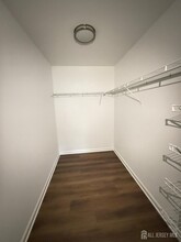 1225 Waterford Dr in Edison, NJ - Building Photo - Building Photo